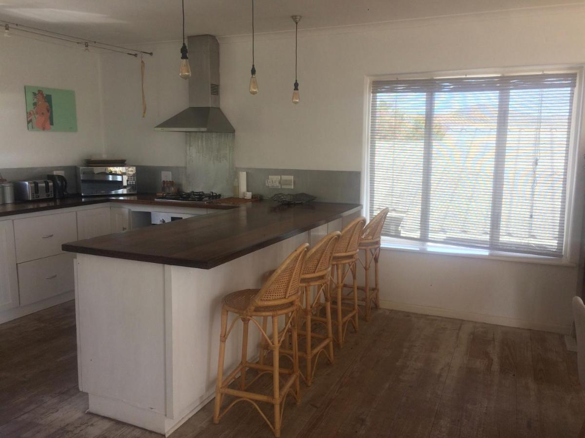 Rustic Beach House 300 Steps From The Ocean Cape Town Bagian luar foto